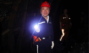 張秉德到鳥山礦調(diào)研檢查工作